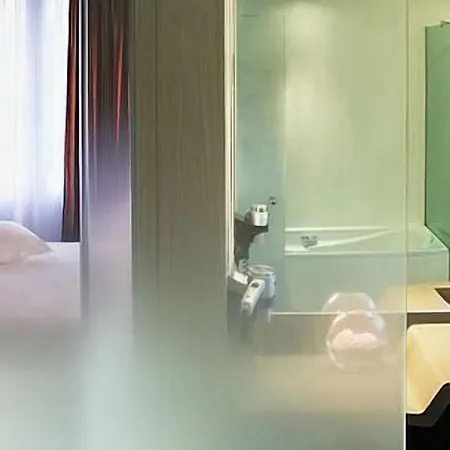 大洋洲布雷斯特酒店 4*