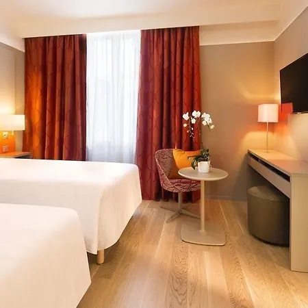 Hotel Oceania