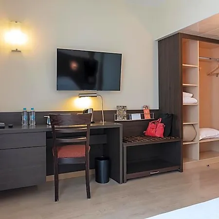 Oceania Hotel