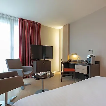Oceania Hotel 4*
